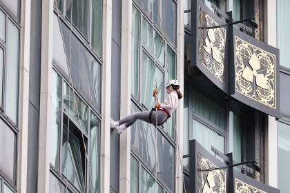 NICHS Abseil 142