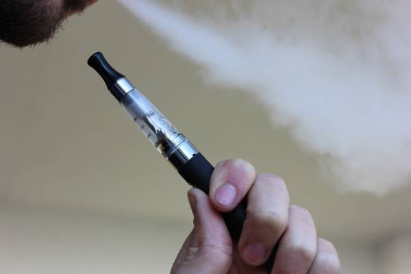 Smoking And Vaping An Election Issue